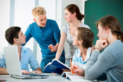 Hội thảo du học Anh từ tập đoàn giáo dục INTO ngày 17-08-2011